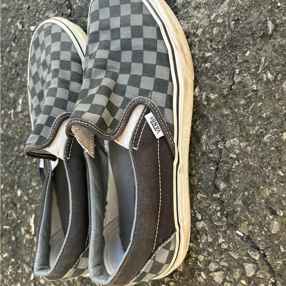 Vans classic slip ons. Size W9.5. - Picture 2 of 3